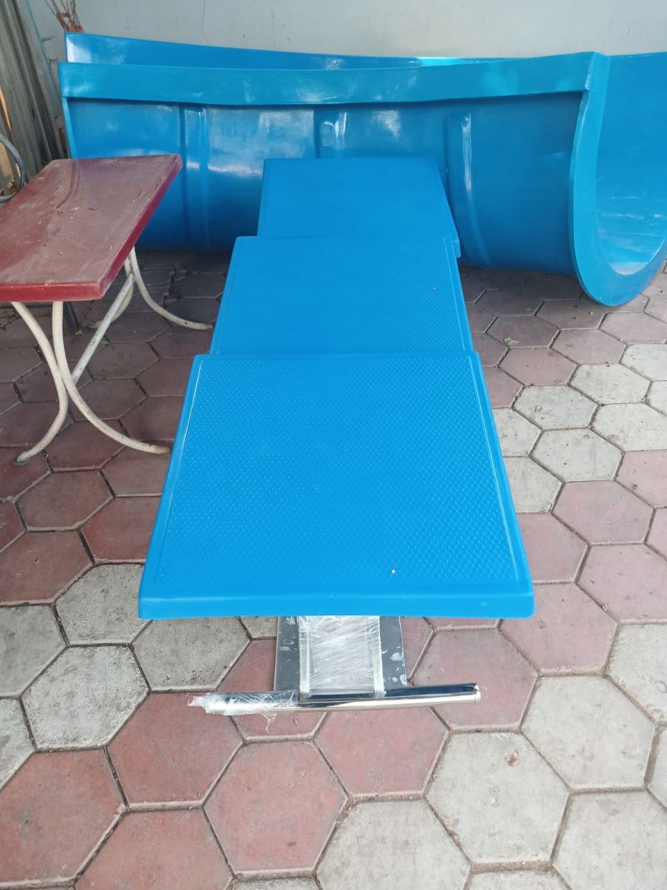 مناط حمام سباحة فيبر جلاس 1 مناط حمام سباحة فيبر جلاس